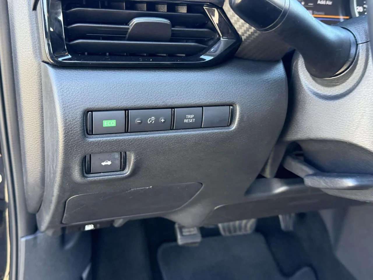 Used 2024 Super Black Nissan SV Xtronic CVT image 24