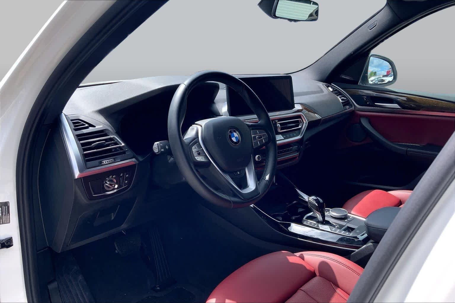 Used 2023 Alpine White BMW xDrive30i image 17