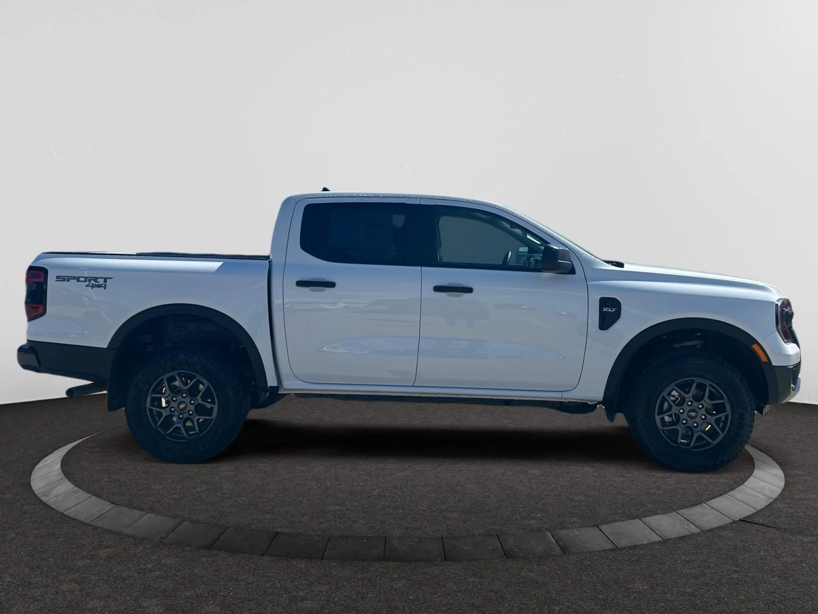 New 2026 Oxford White Ford XLT image 6