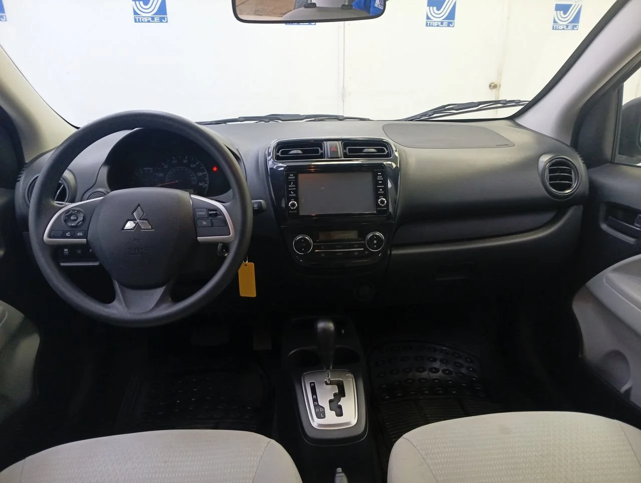 Used 2024 Graphite Gray Mitsubishi ES image 10