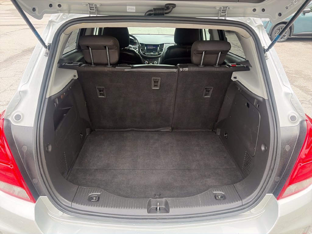 Used 2020 Silver Chevrolet LT image 22