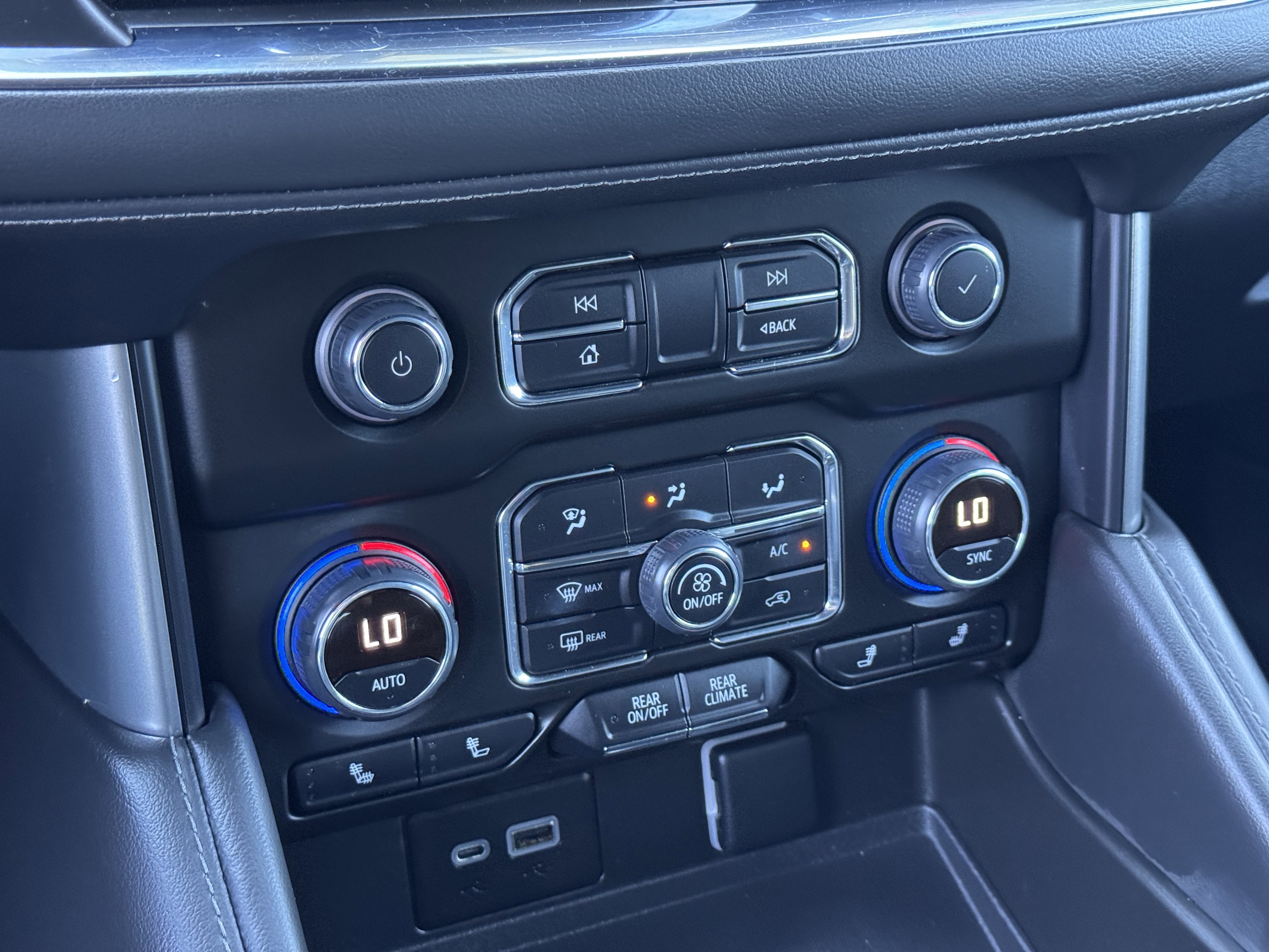 2022 Chevrolet Tahoe Z71 - Photo 28