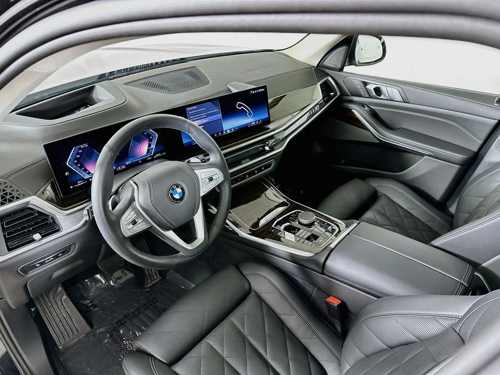 Used 2026 Black Sapphire Metallic BMW xDrive40i image 10