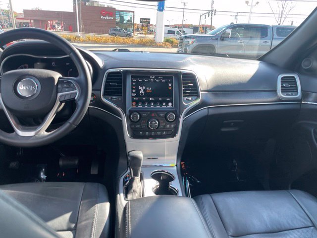 Used 2018 Diamond Black Jeep Limited image 16