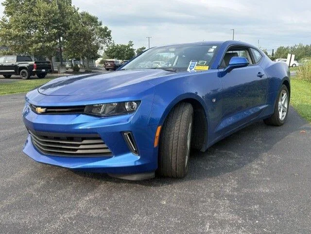 Used 2016 Hyper Blue Metallic Chevrolet 2LT image 6