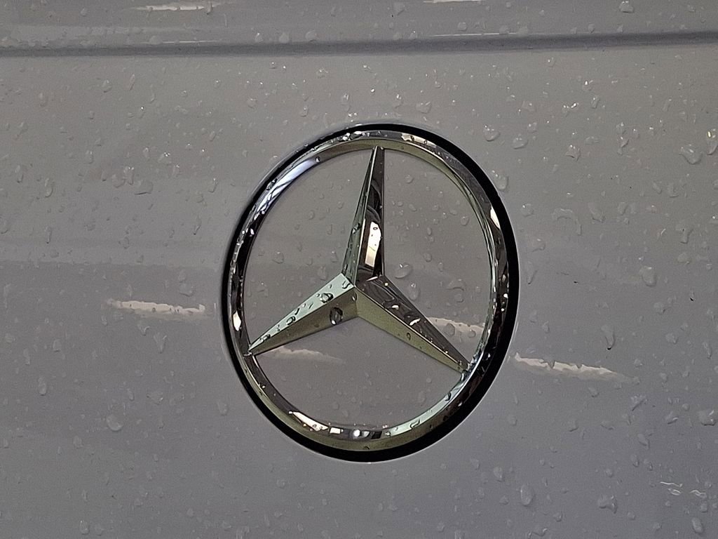 New 2026 MANUFAKTUR Moonlight White Metallic Mercedes-Benz GLE 53 AMG® image 61