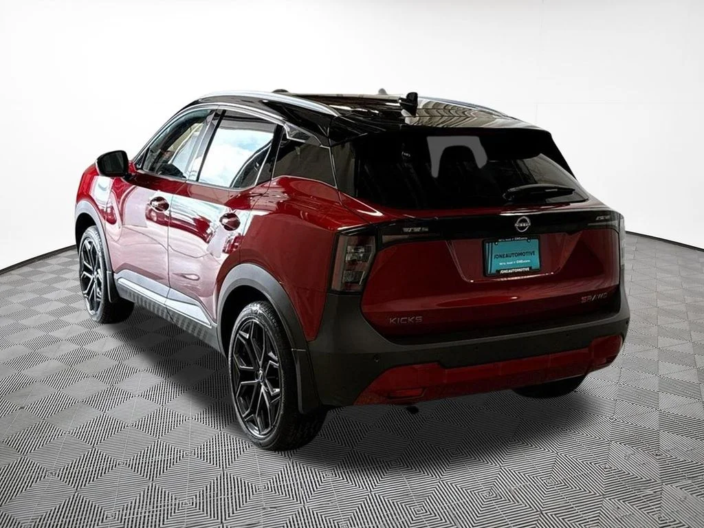 2025 Nissan Kicks SR AWD - Photo 12