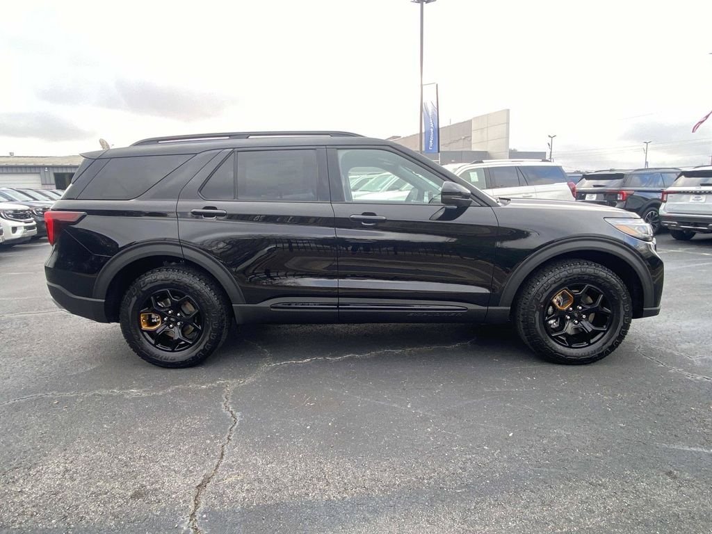 New 2026 Agate Black Metallic Ford Tremor® image 2