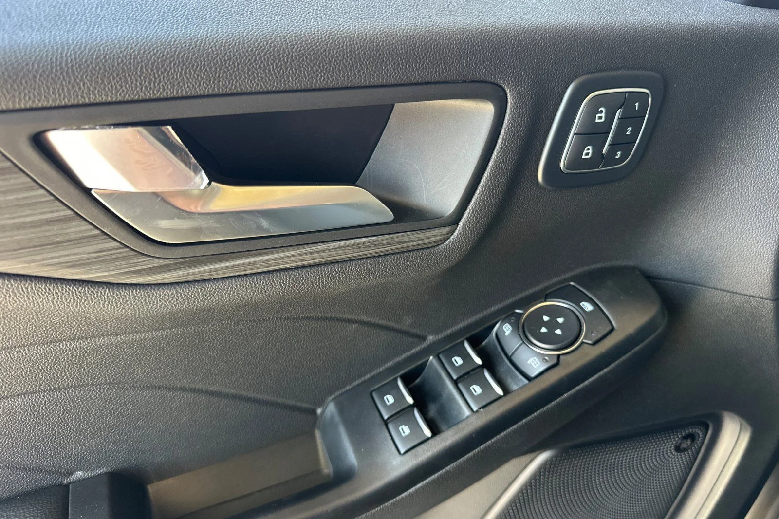 2024 Ford Escape Platinum - Photo 7
