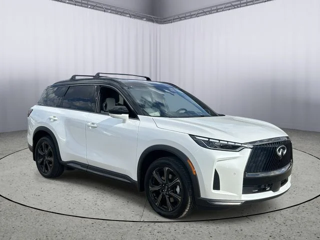New 2027 2T RAD WHT INFINITI Autograph AWD image 5