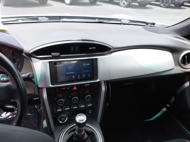 Used 2013 Silver Subaru Limited image 7