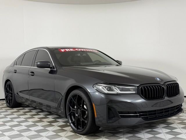 Used 2021 Dark Graphite Metallic BMW 530i image 1