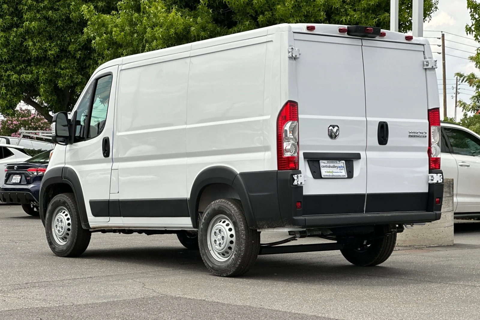 New 2026 Bright White Clear-Coat Exterior Paint RAM Tradesman image 6