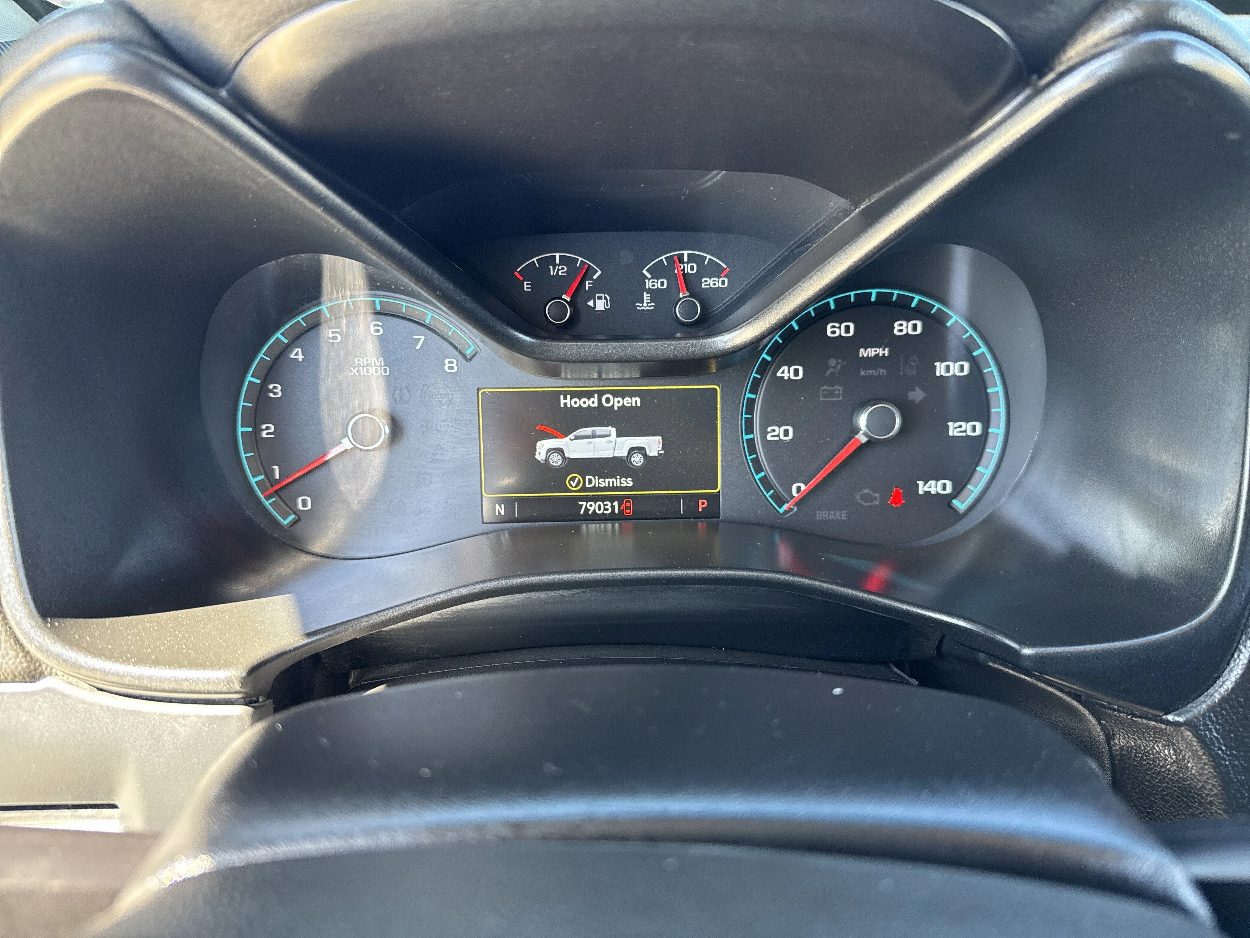 Used 2022 Summit White GMC 4WD AT4 w/Leather image 18