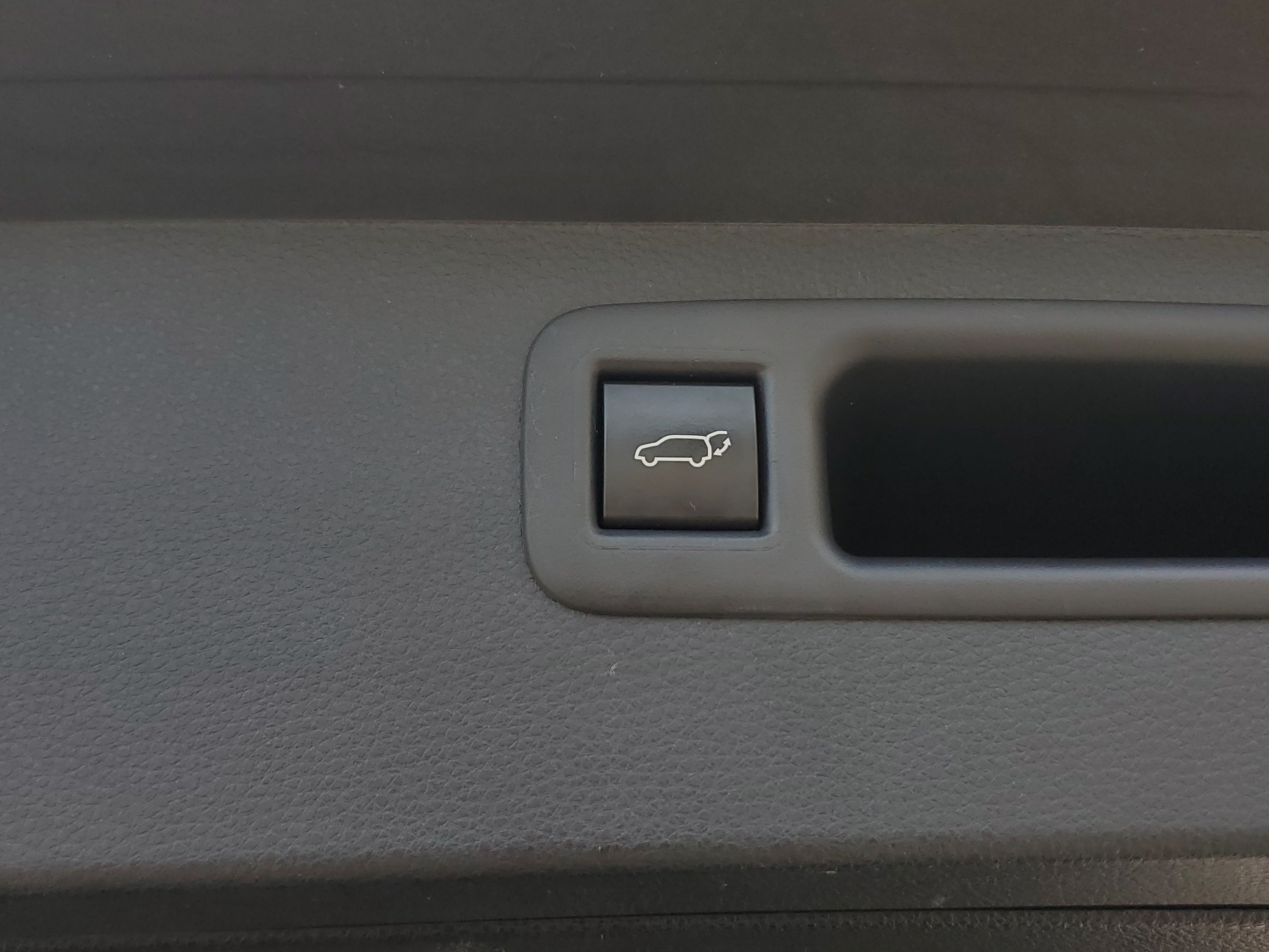 Used 2023 Gray Toyota LE image 8