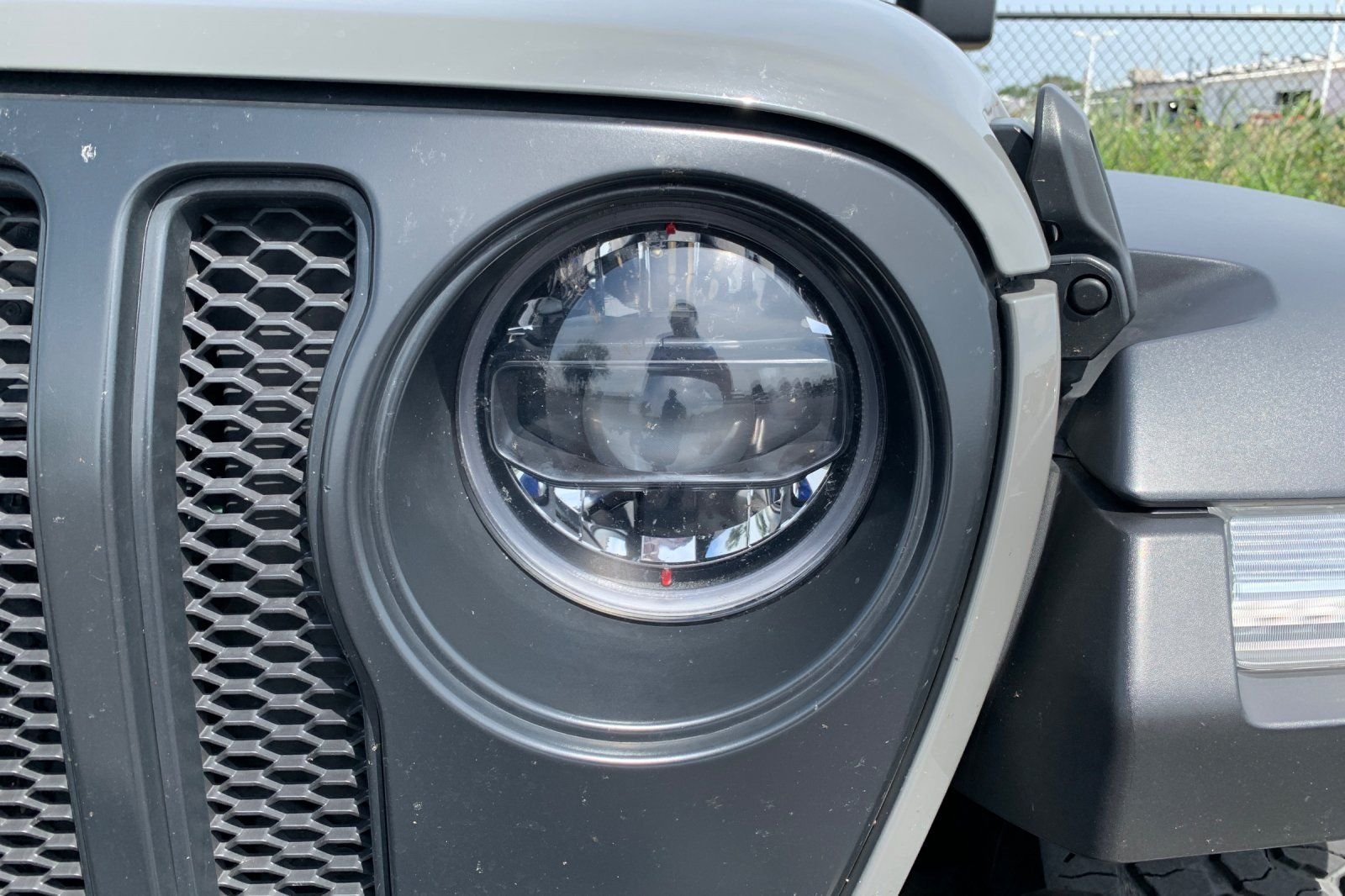 Used 2023 Gray Jeep High Tide image 8