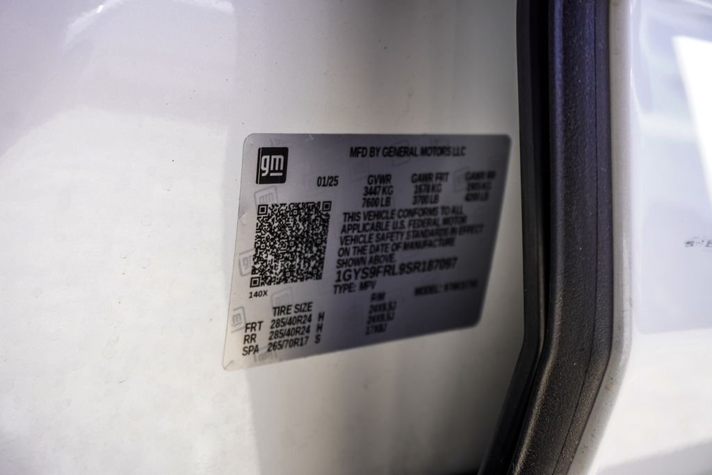 Used 2025 White Cadillac Sport image 44