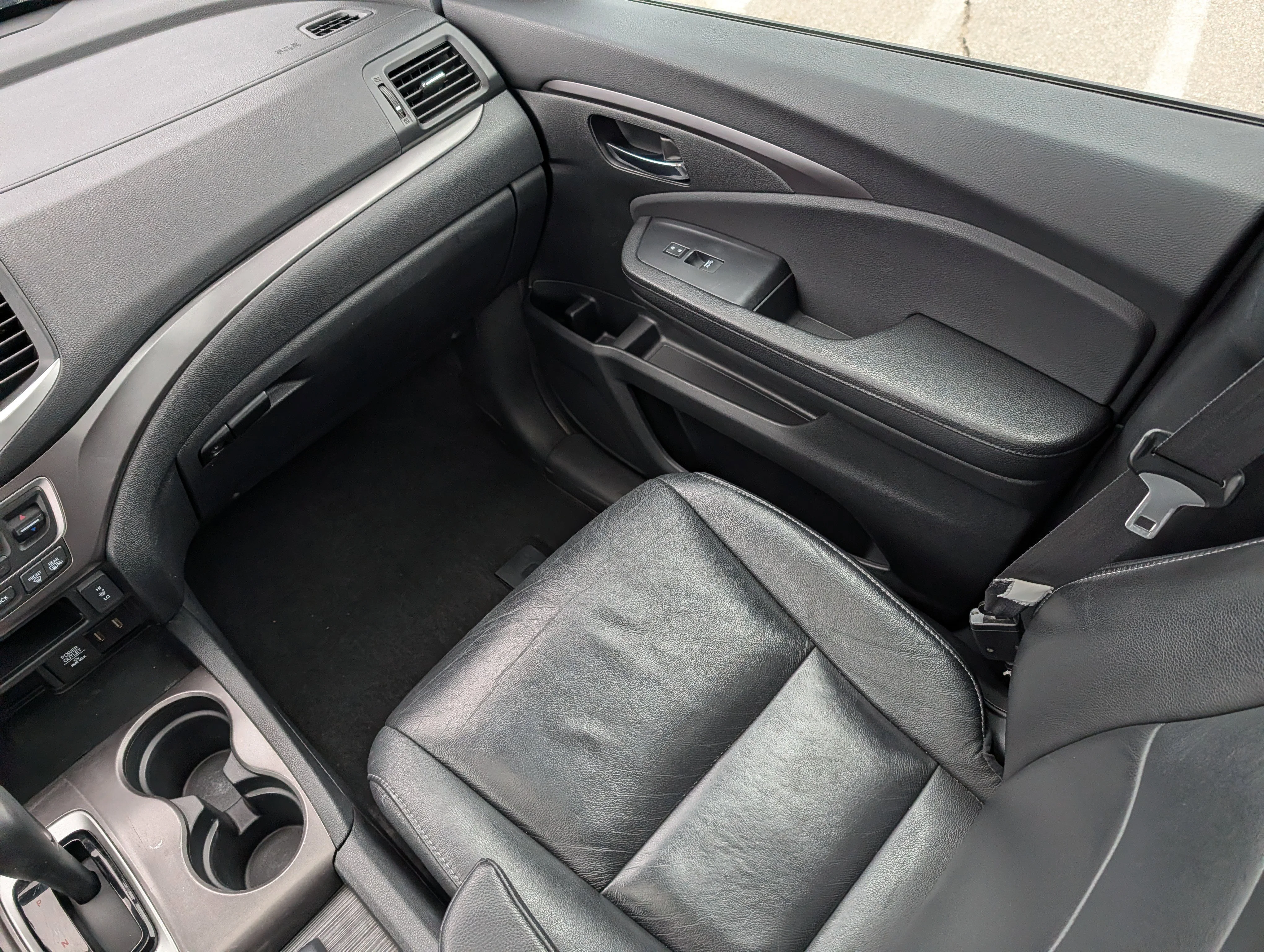 2017 Honda Pilot EX-L - Photo 11