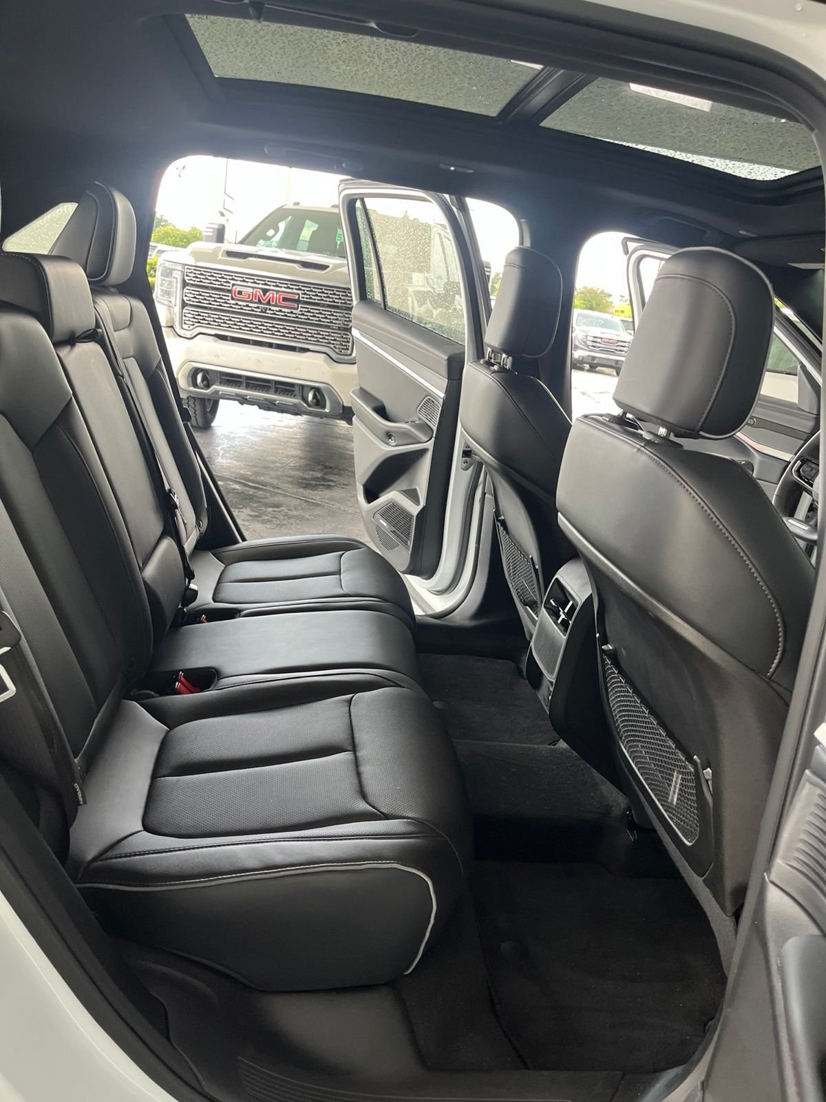 Used 2025 White Jeep Limited image 23
