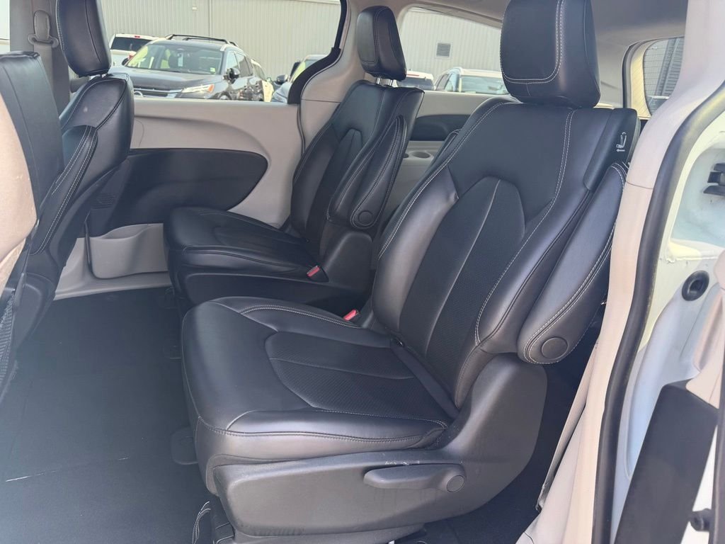 Used 2023 White Chrysler Touring L image 33