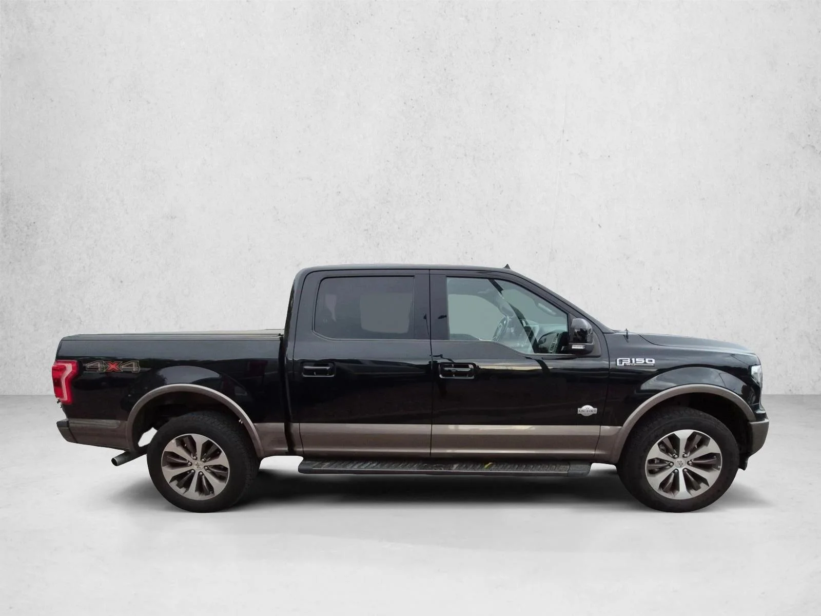 Used 2018 Black Velvet Ford King Ranch image 4