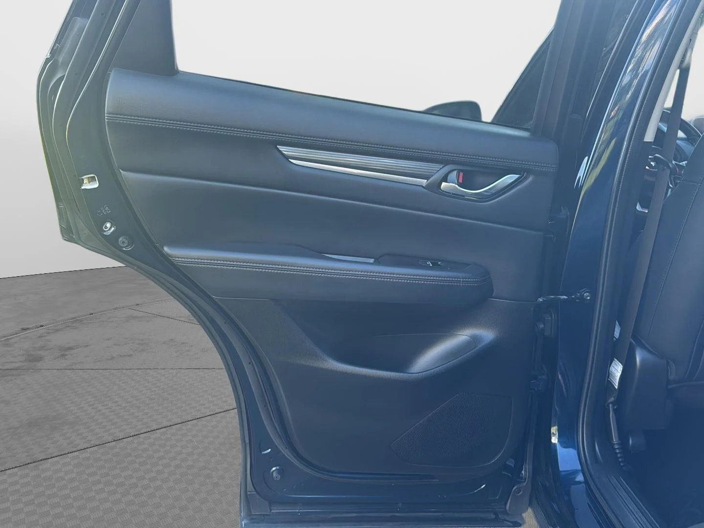 Used 2020 Deep Crystal Blue Mica Mazda Grand Touring image 16