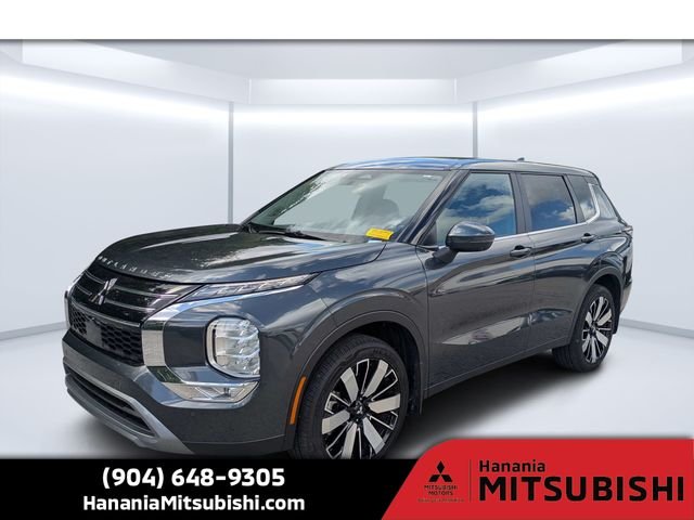 Used 2025 Gray Mitsubishi SE image 7