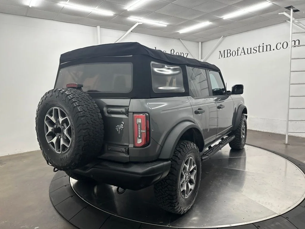 Used 2022 Gray Ford Badlands image 7