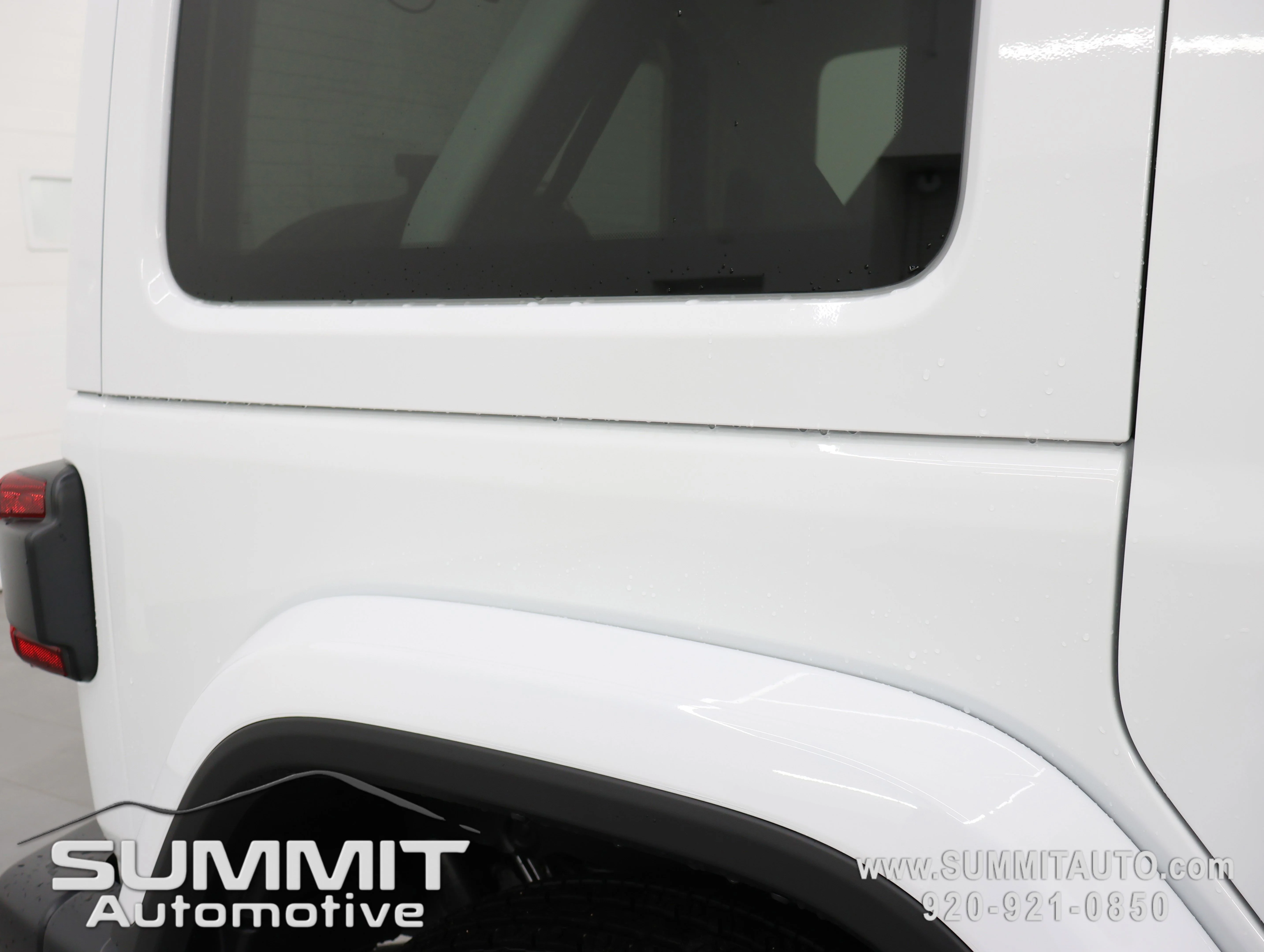 New 2026 Bright White Clear-Coat Exterior Paint Jeep 85th Anniversary Edition image 27