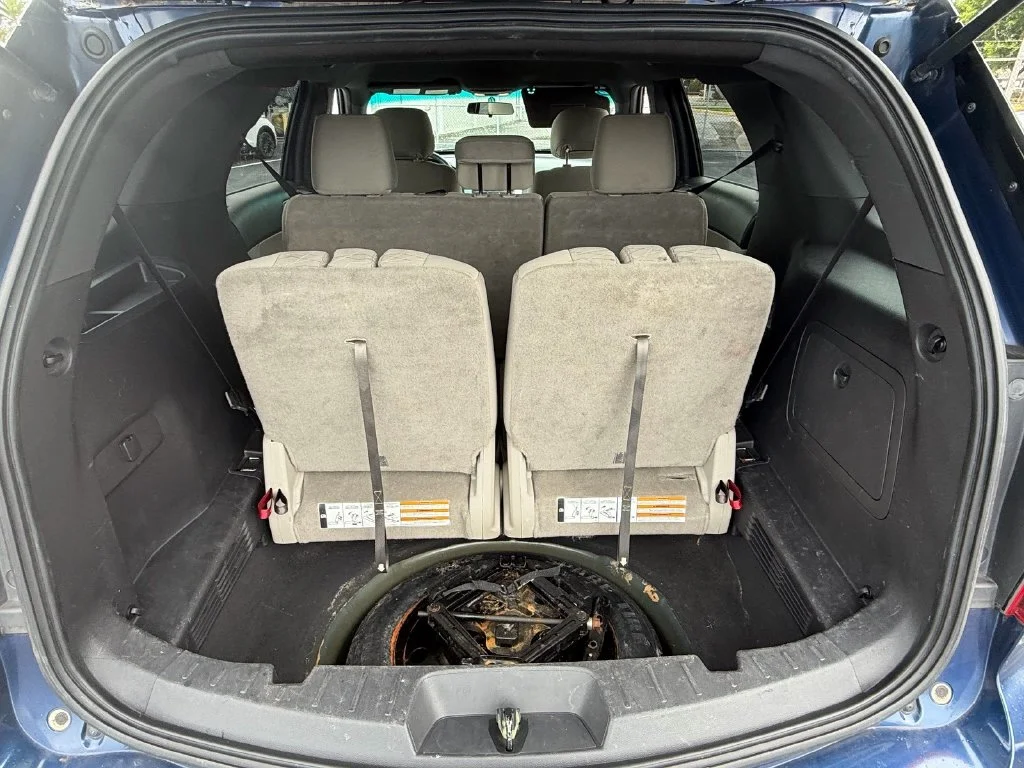 Used 2012 Blue Ford Base image 16
