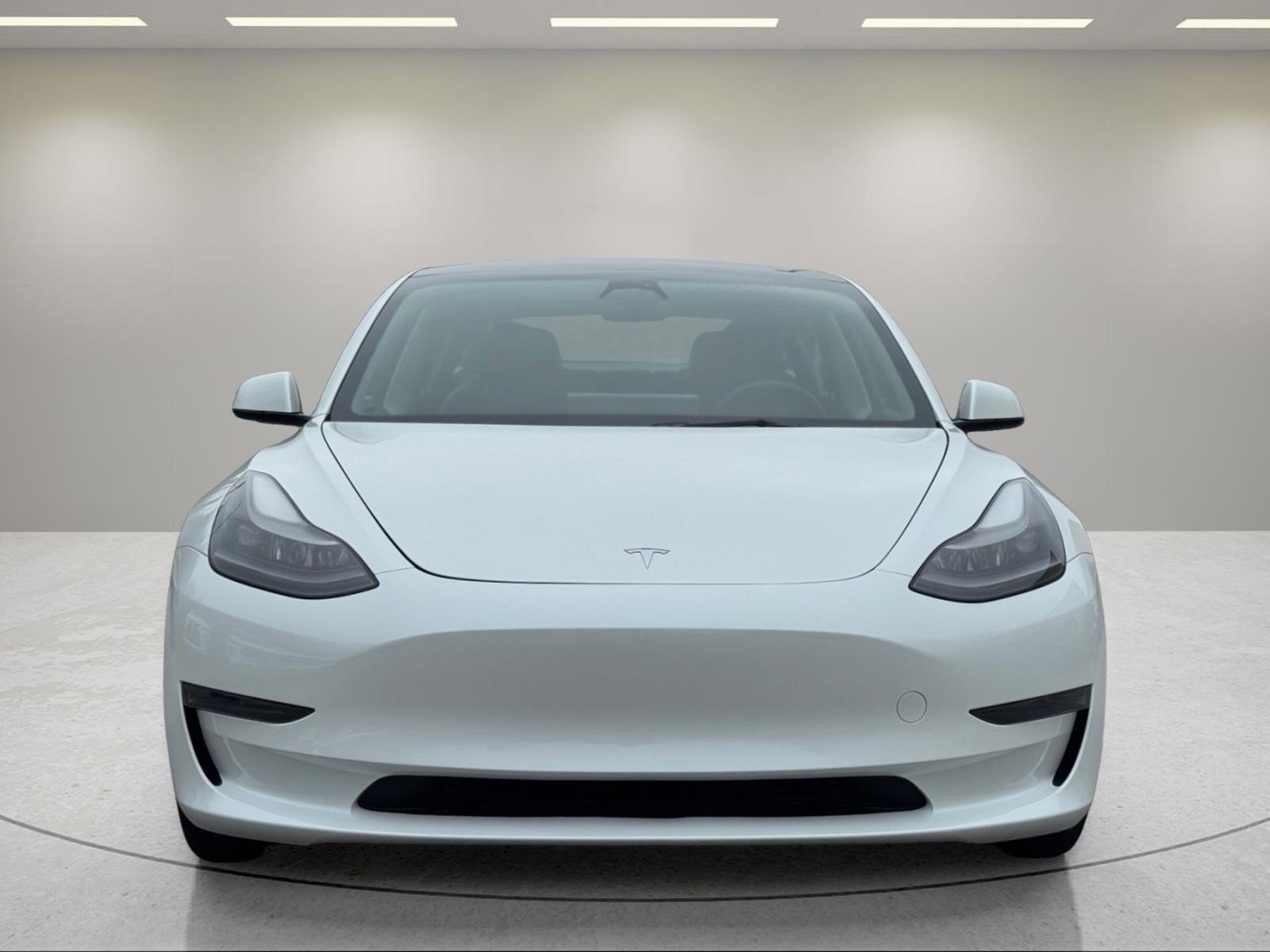 Used 2023  Tesla Base image 8