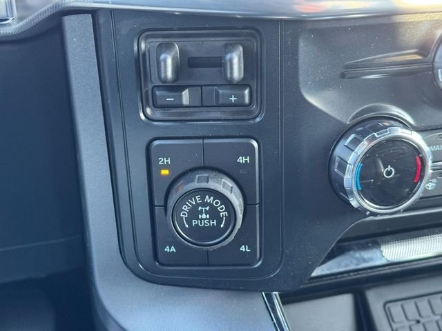 New 2026 Agate Black Metallic Ford Lariat image 17