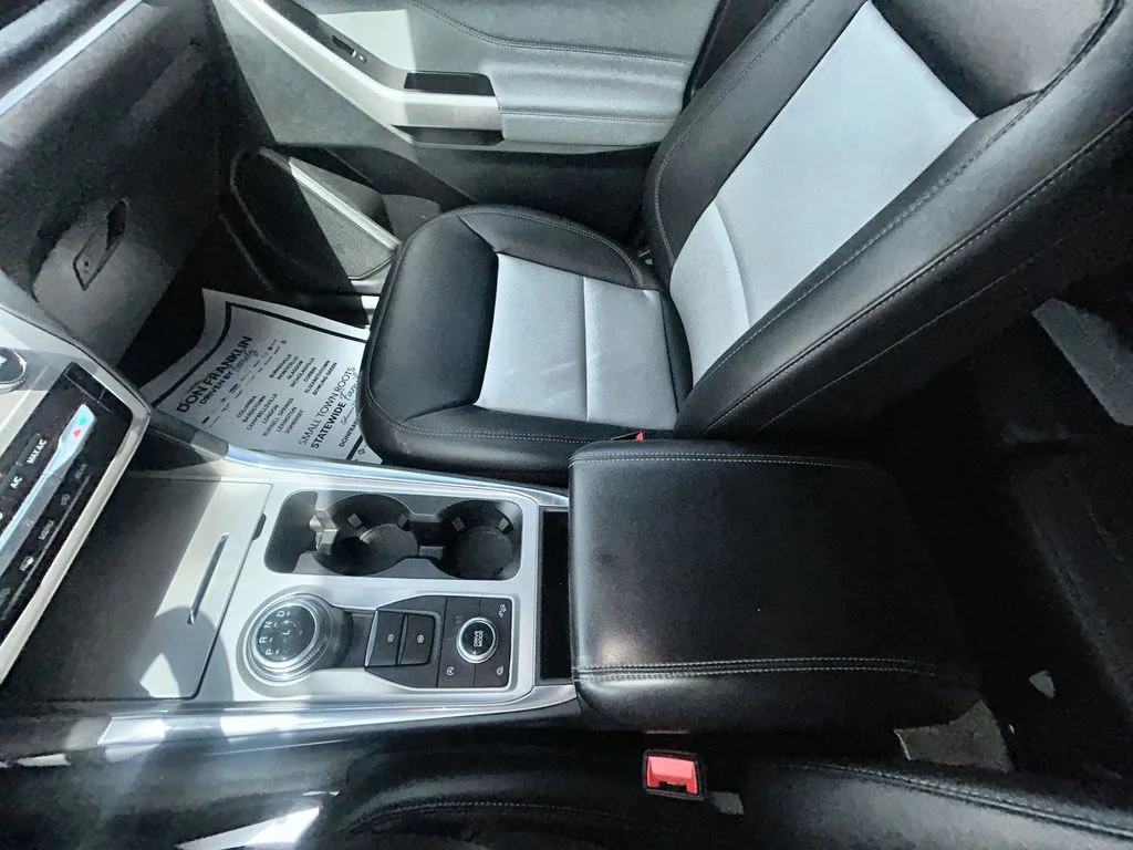 Used 2023 Green Ford XLT image 29
