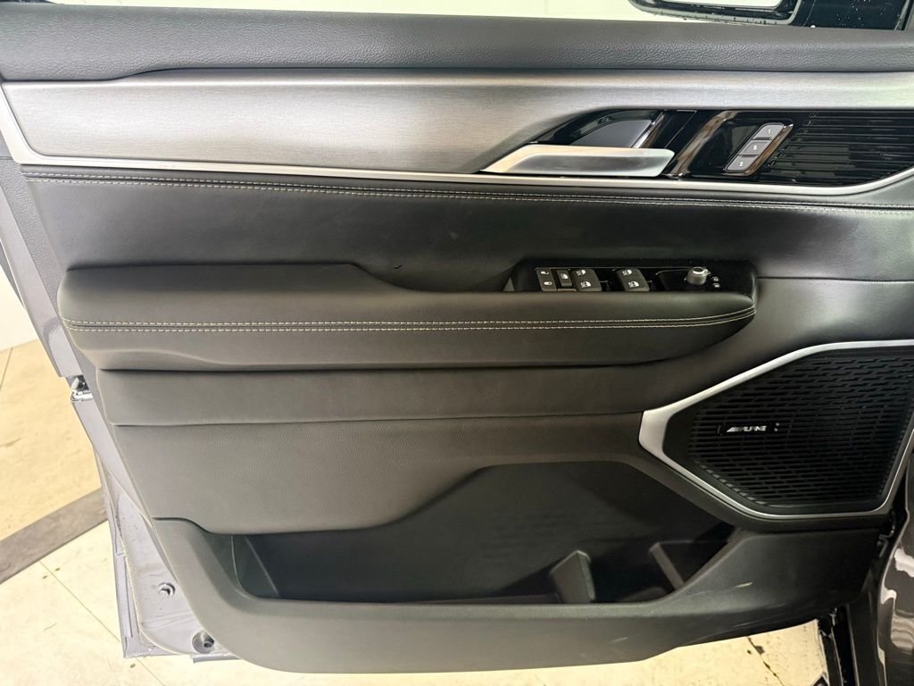 New 2026 Baltic Gray Metallic Clearcoat Jeep  image 11