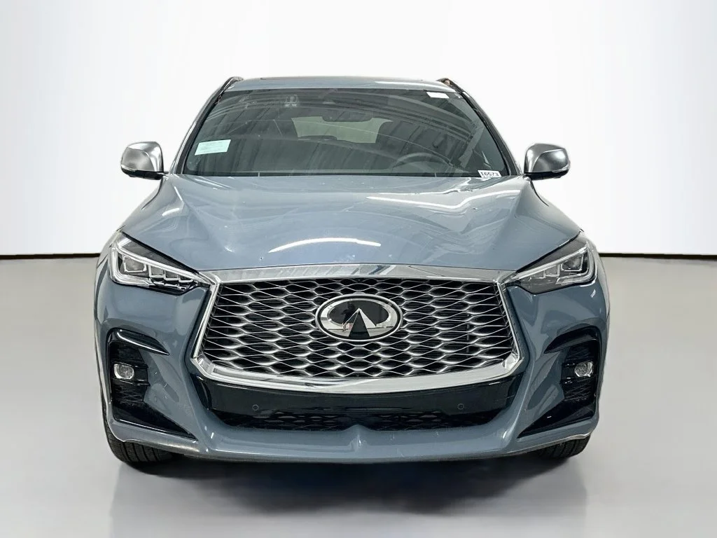 Used 2025 Slate Gray INFINITI ESSENTIAL image 6