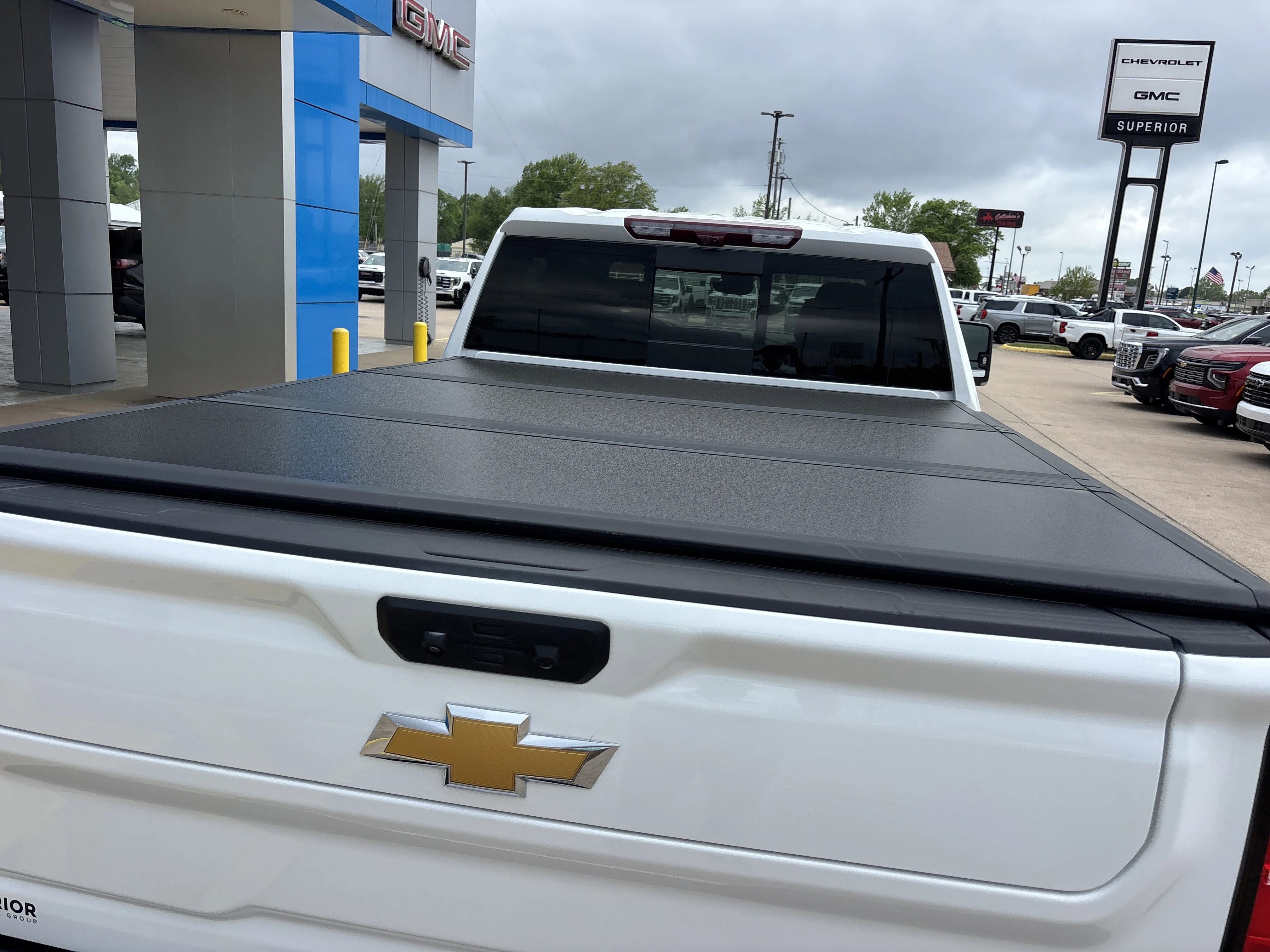 Used 2025 Summit White Chevrolet LT 4WD image 6