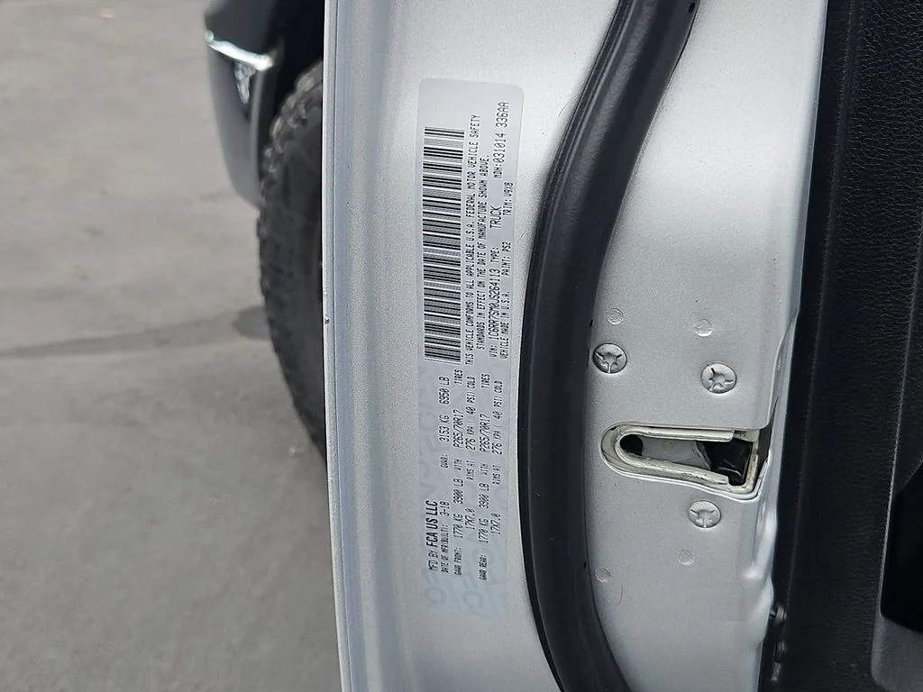 Used 2018 Bright Silver Clearcoat Metallic Ram Tradesman image 32