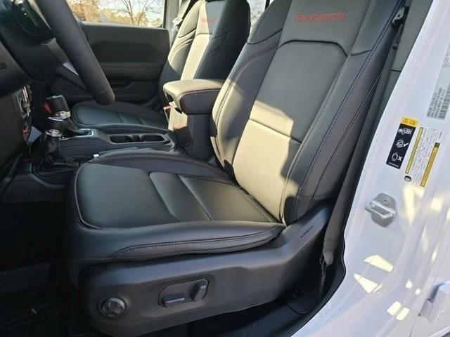 New 2026 Bright White Clearcoat Jeep Rubicon image 6