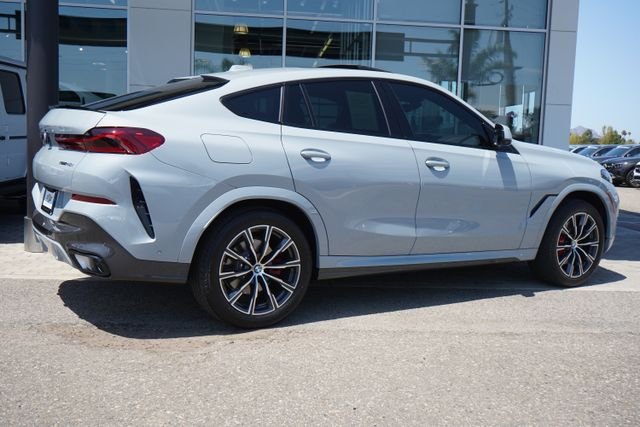 Used 2025 Gray BMW xDrive40i image 9