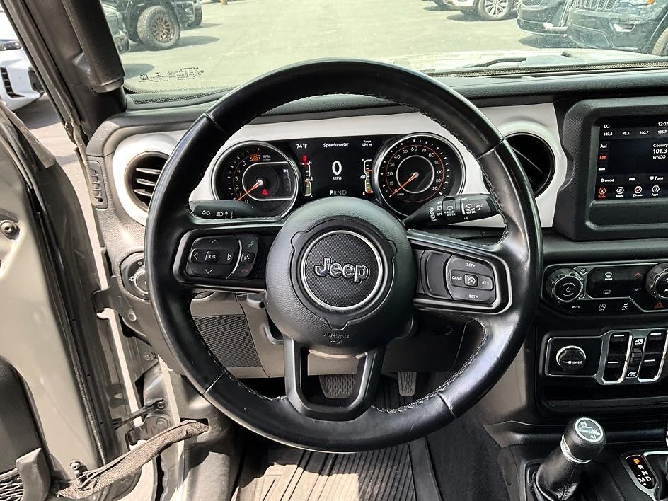 Used 2021 Gray Jeep Unlimited Sport image 29