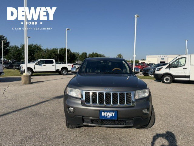 Used 2011 Mineral Gray Clearcoat Metallic Jeep Overland image 2