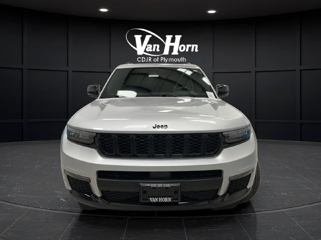 Used 2024 Silver Jeep Limited image 2