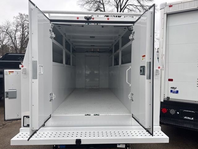 New 2025 Summit White Chevrolet 1WT image 6