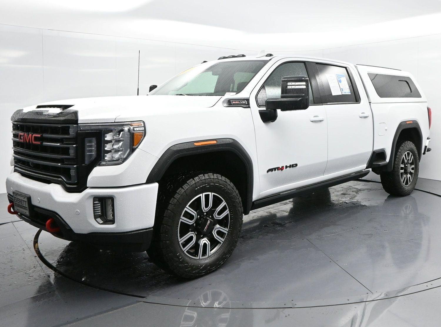 Used 2022 Summit White GMC AT4 image 3
