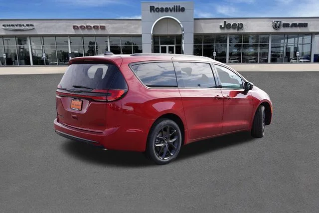 New 2026 Red Hot Pearl-Coat Exterior Paint Chrysler Select image 4
