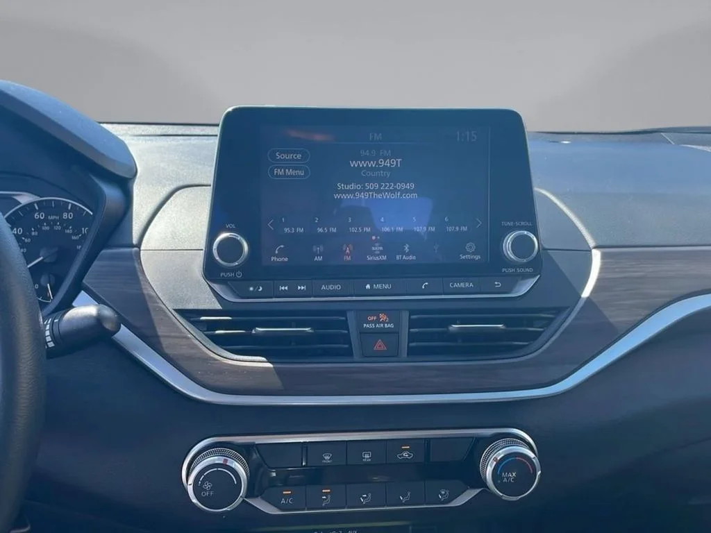 2025 Nissan Altima SV - Photo 19