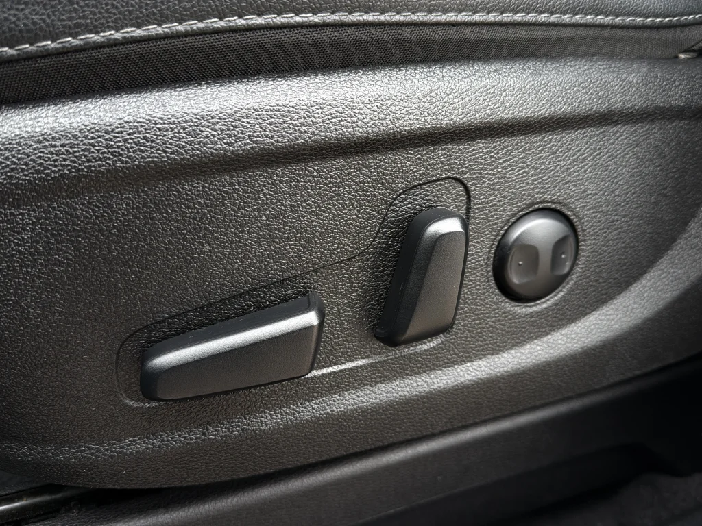 Used 2024 Ebony Black Kia EX image 10