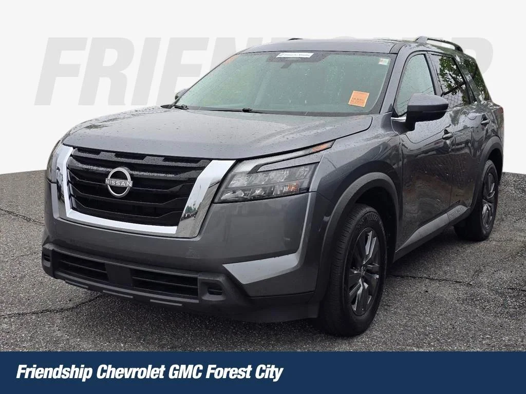 2024 Nissan Pathfinder SV 2WD's photo