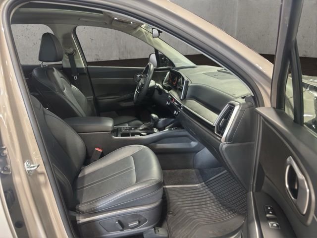 Used 2026 Brown Kia X-Line EX image 21