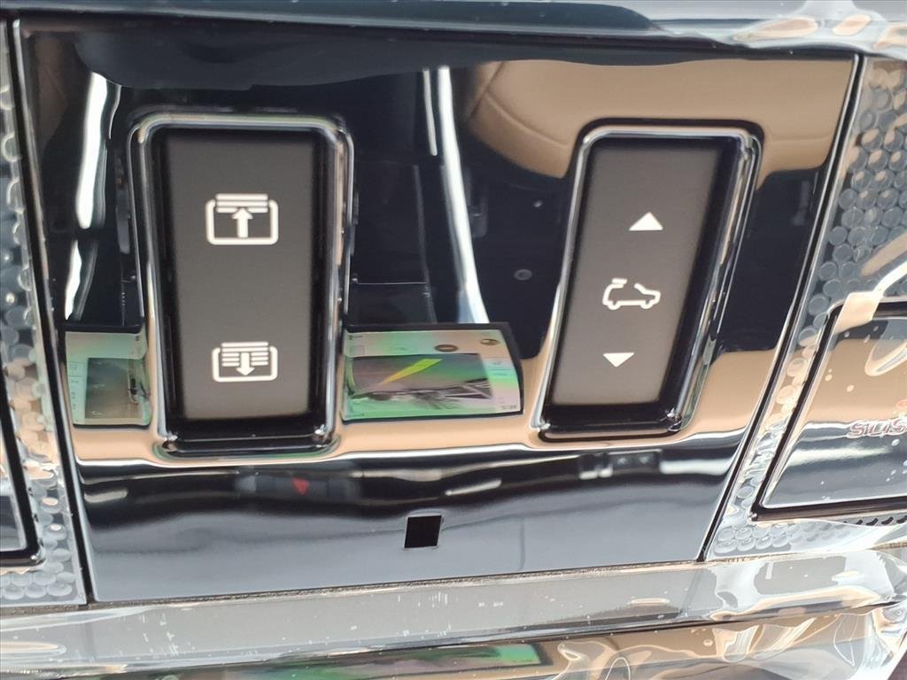 New 2026 Varesine Blue LAND ROVER Dynamic SE image 18